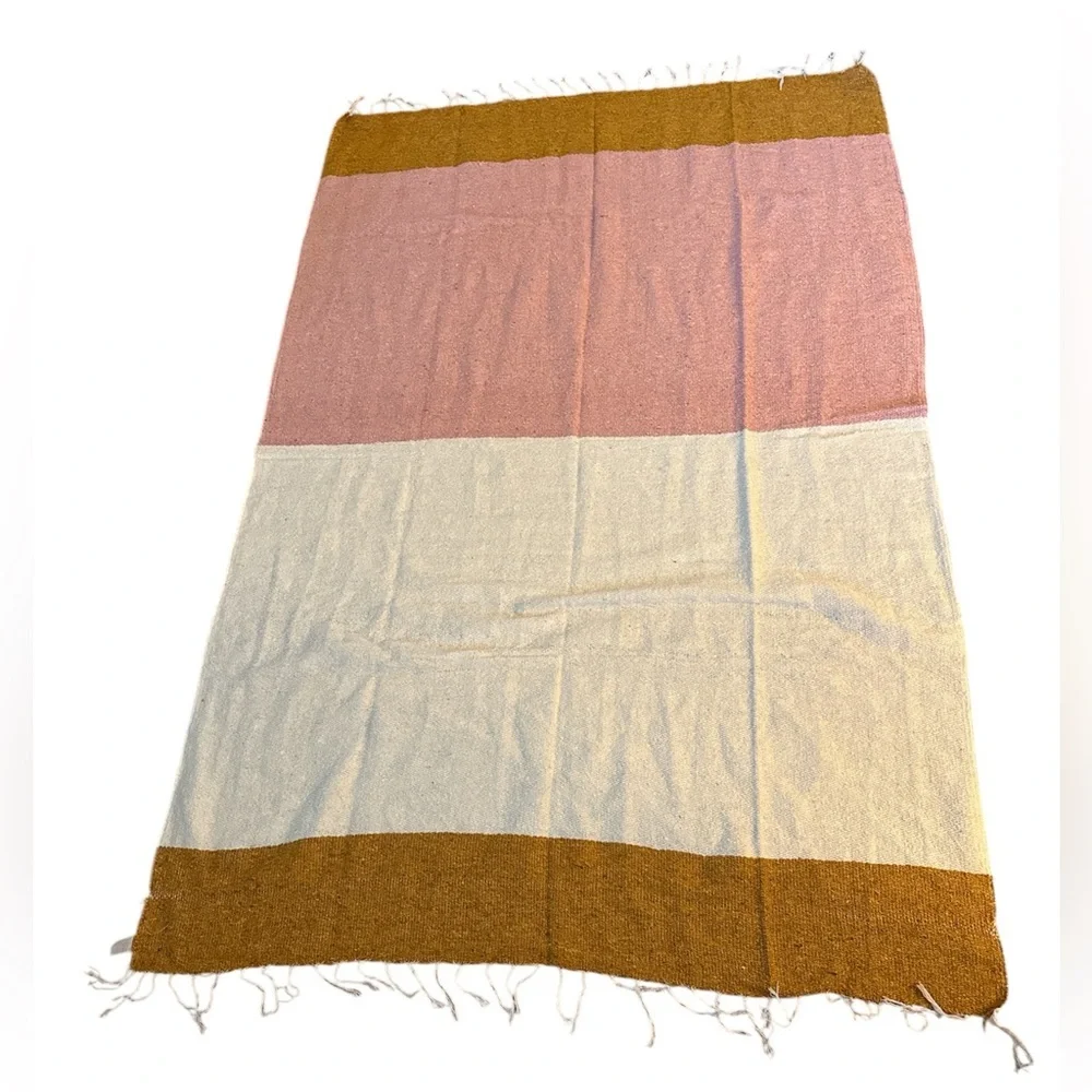 NWOT, Molina Indian Blanket,‎ Pink, Cream, and Tan/Orange, 50x75, 557
